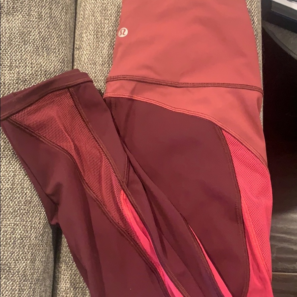 Lulu lemon size 4 Capri multi color pant